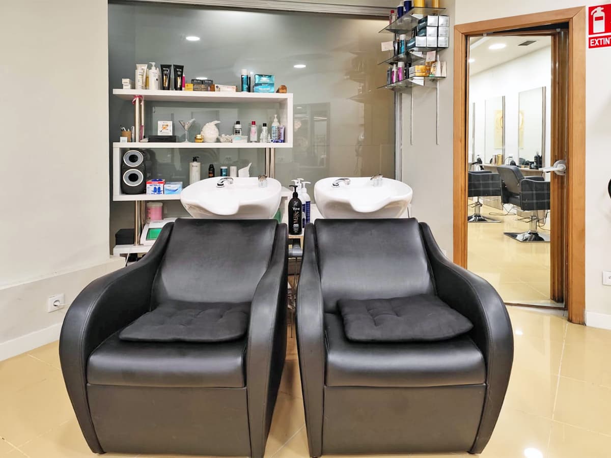 Equipo de peluqueros profesionales de Simão Soares en Vigo